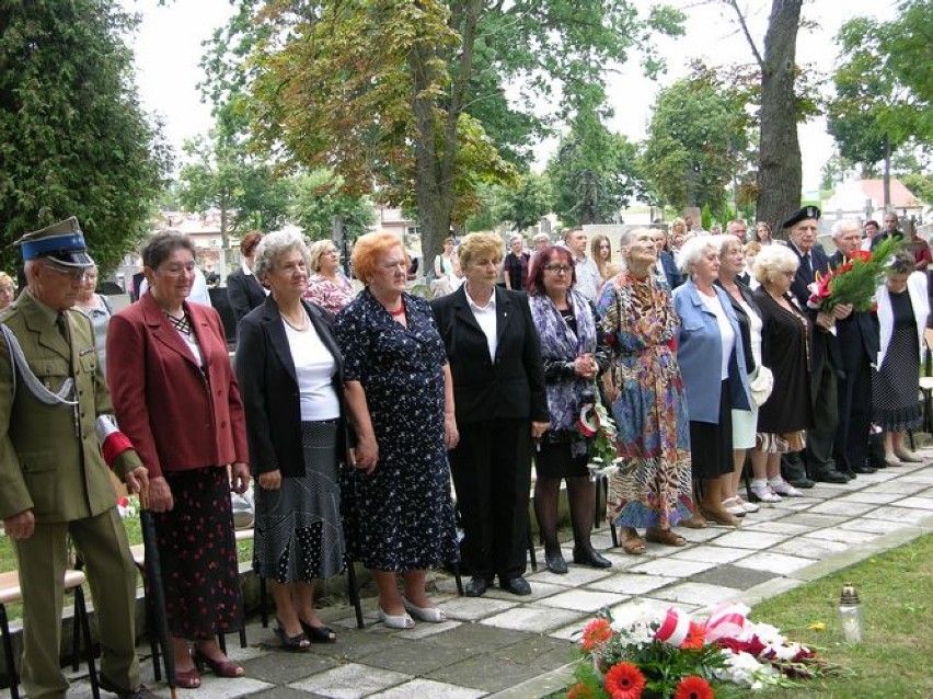 W piątek, 1 sierpnia, na cmentarzu katedralnym odbyły się...