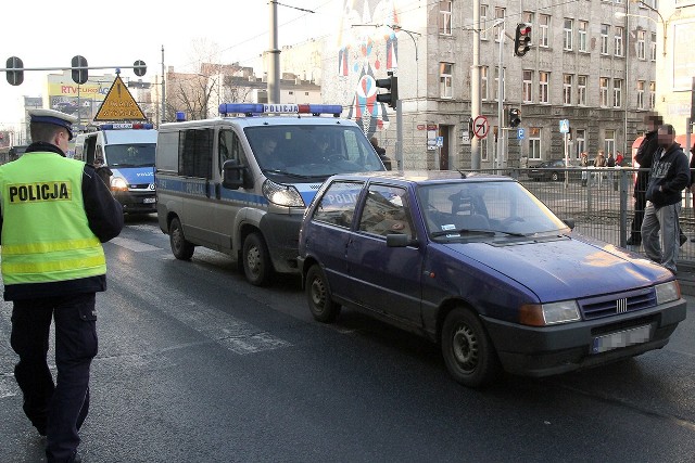 Potrącenie 13-letniej dziewczynki na Zachodniej przy Próchnika w Łodzi