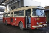 Gdynia: Zabytkowe Trolejbusy na Grabówku. Wyremontowana Skoda stoi w zajezdni