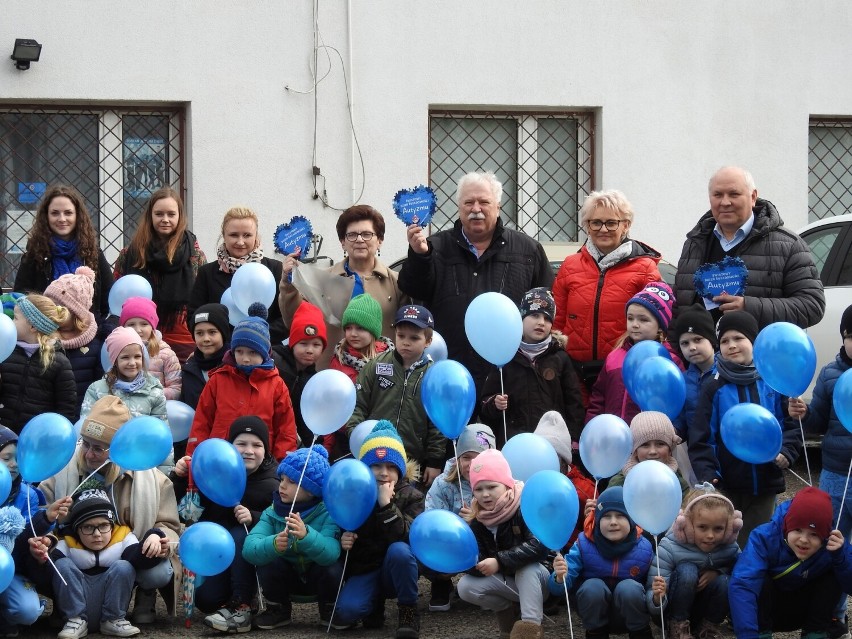 Niebieski Kaźmierz. Przedszkolaki i Światowy Dzień Świadomości Autyzmu