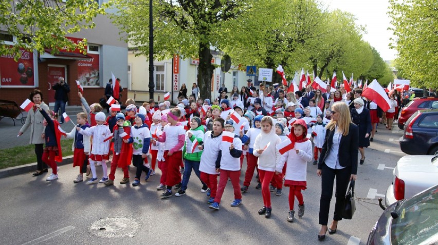III Siemiatycki Marsz Biało-Czerwony przeszedł ul. Pałacową