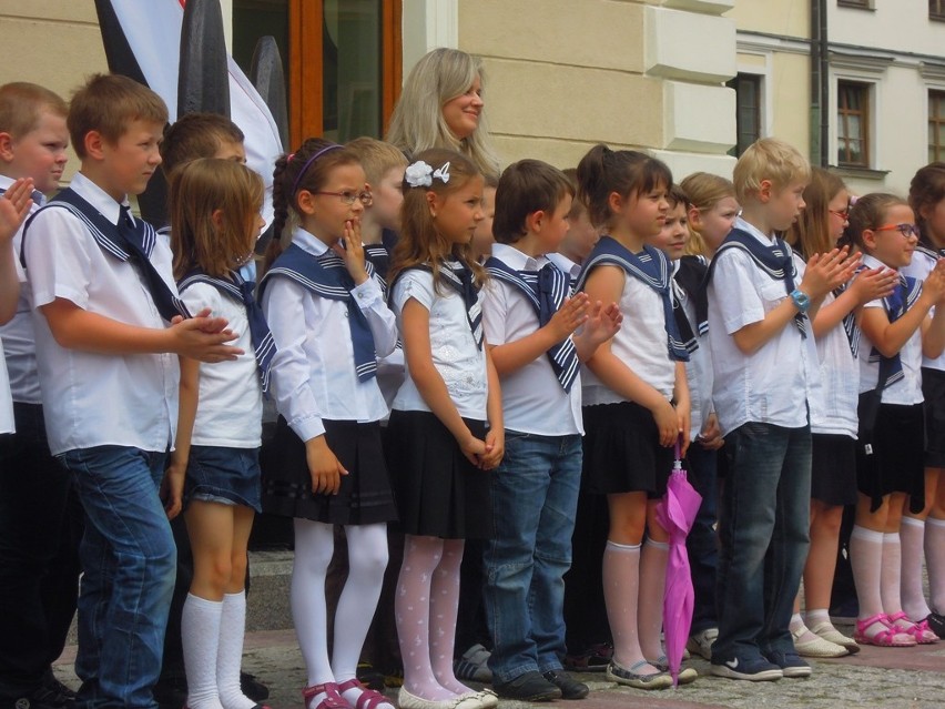 Zamość: Odsłonili kotwicę na Rynku Solnym