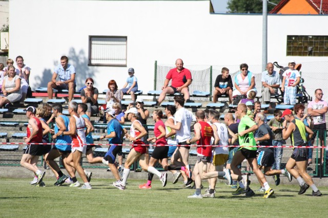 Setki uczniów i sportowców wzięło udział w Bieg Piłsudskiego w Kobylinie