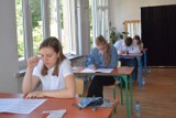 Egzamin ósmoklasisty. Najwięcej osób pisało go w SP-3 w Sulechowie, najmniej w SP w Kijach 