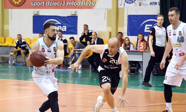 Basket Powiat Pilski wygrał w II etapie rozgrywek III ligi wszystkie swoje spotkania i teraz powalczy o awans szczebel wyżej