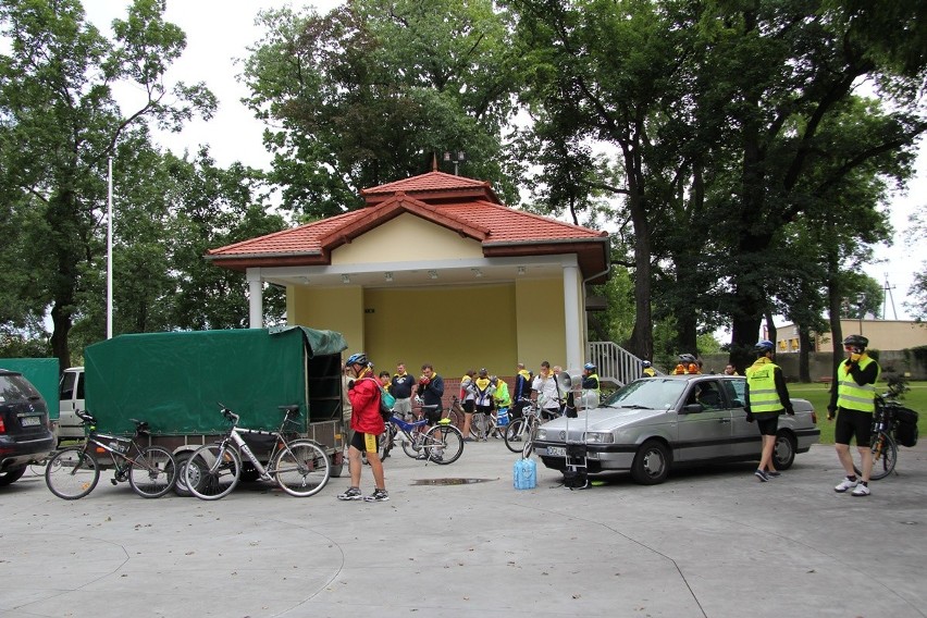 Głogów: Pielgrzymują na rowerach