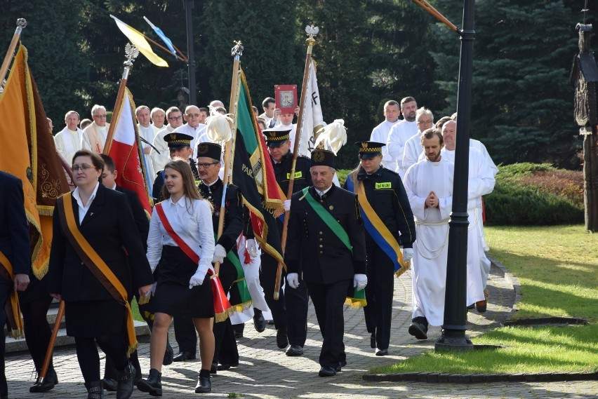 Wprowadzenie relikwii św. Jana Pawła II do kościoła...