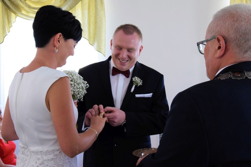 Wyjątkowy ślub w Urzędzie Stanu Cywilnego w Łęczycy [ZDJĘCIA] 