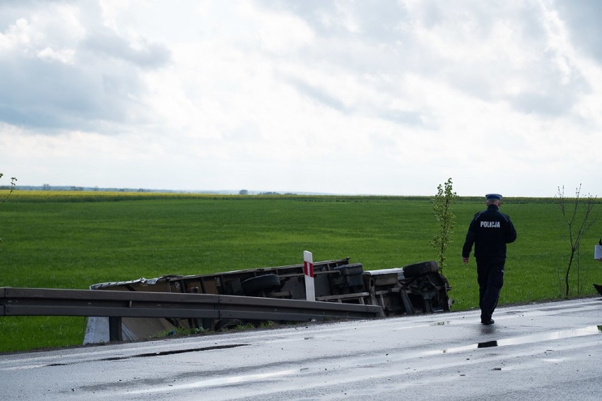 Poważny wypadek na drodze krajowej 92 w Sękowie [AKTUALIZACJA -> ZDJĘCIA]