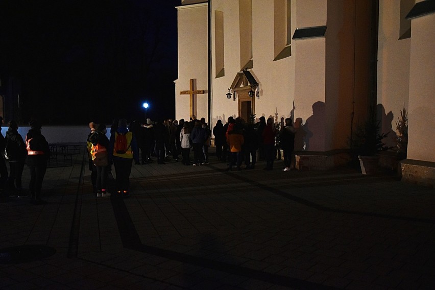 Uczestnicy bobowskiej Ekstremalnej Drogi Krzyżowej pokonają 43 kilometry odwiedzając wszystkie kościoły dekanatu