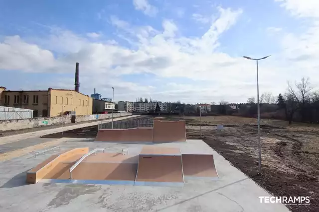 Powstanie nowego skateparku w Zawierciu to odpowiedź na potrzeby mieszkańców oraz realizacja planu rozbudowy infrastruktury sportowej i rekreacyjnej w mieście.