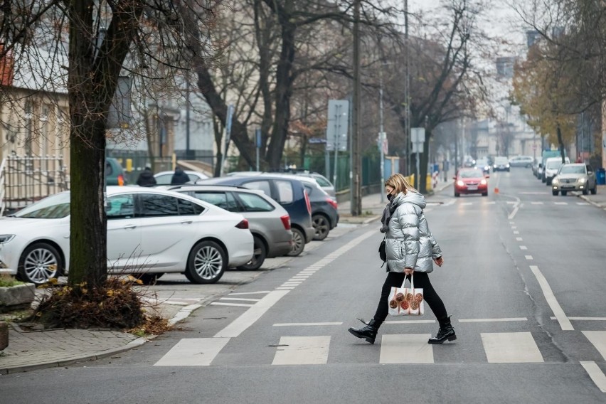 Ustawa wprowadza także zakaz używania telefonów komórkowych...