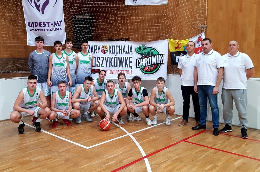 Juniorzy Chromika wygrali pierwszy mecz w Budapeszcie [ZDJĘCIA]