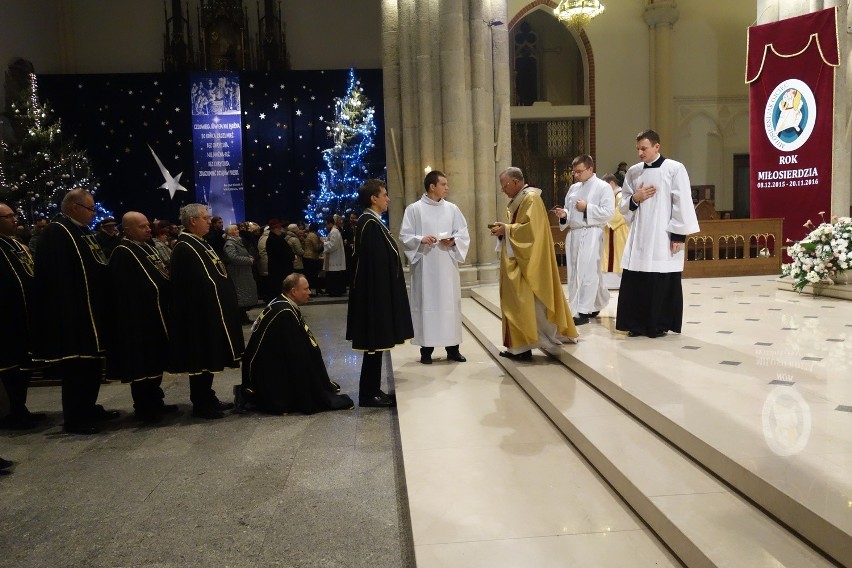 Pasterkę w katedrze łódzkiej poprowadzi abp Marek...