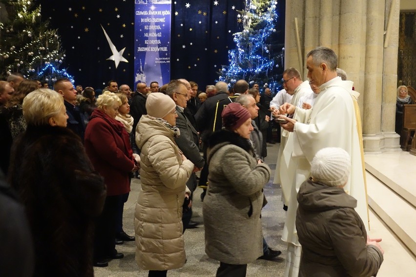 Pasterkę w katedrze łódzkiej poprowadzi abp Marek...