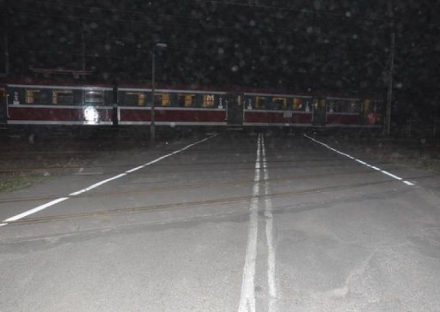 Na trakcie kolejowym w Łukowie pociąg potrącił pieszego. Mężczyzna zginął na miejscu.