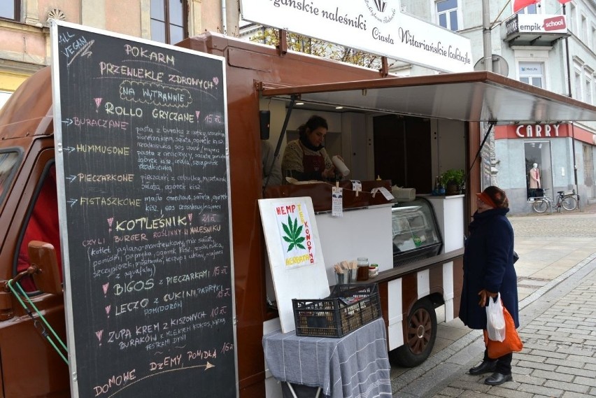 Food Trucki opanowały centrum Kielc. Trwa święto ulicznego jedzenia 