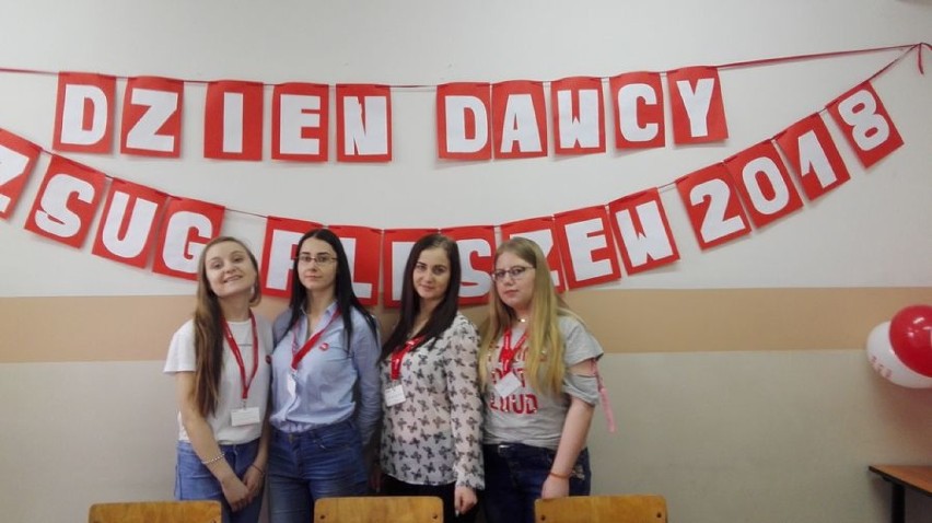 W Zespole Szkół Usługowo - Gospodarczych w Pleszewie wolontariusze i samorząd zorganizował Dzień Dawcy Szpiku