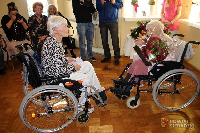 Pani Emilia Spałek, mieszkanka Sieradza, obchodziła setne urodziny [FOTO]