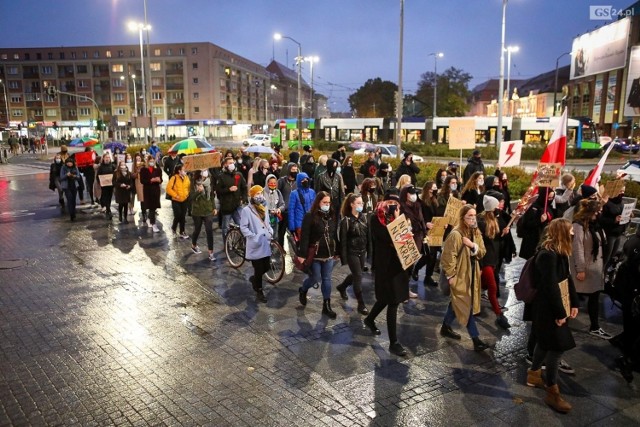 Strajk kobiet - manifestacja i przemarsz, 6.11.2020