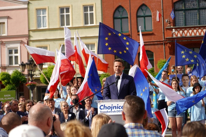 Kandydat na prezydenta Rafał Trzaskowski spotkał się z wyborcami w Chojnicach