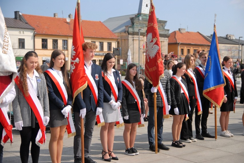 Za nami obchody święta Konstytucji 3 maja w Tomaszowie Mazowieckim. Tak wyglądało święto na pl. Kościuszki ZDJĘCIA