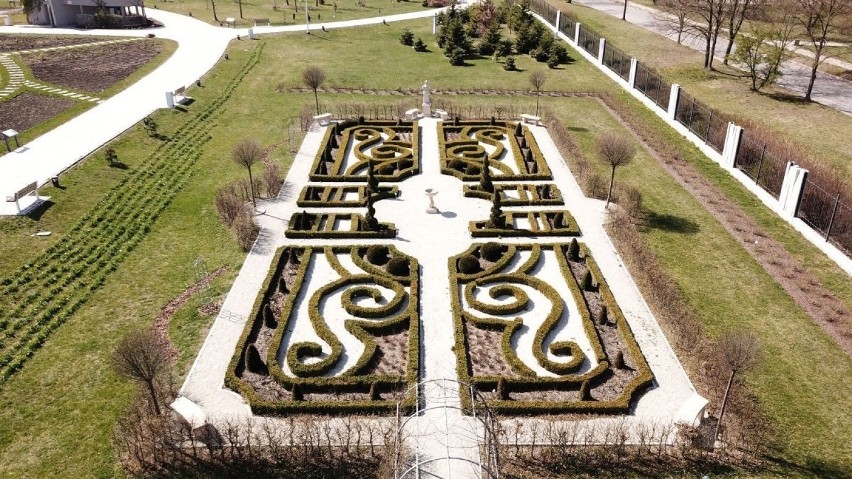 Ogród Botaniczny w Kielcach już w maju będzie otwarty. Po raz pierwszy w całej okazałości. Zobaczcie go z drona [WIDEO]