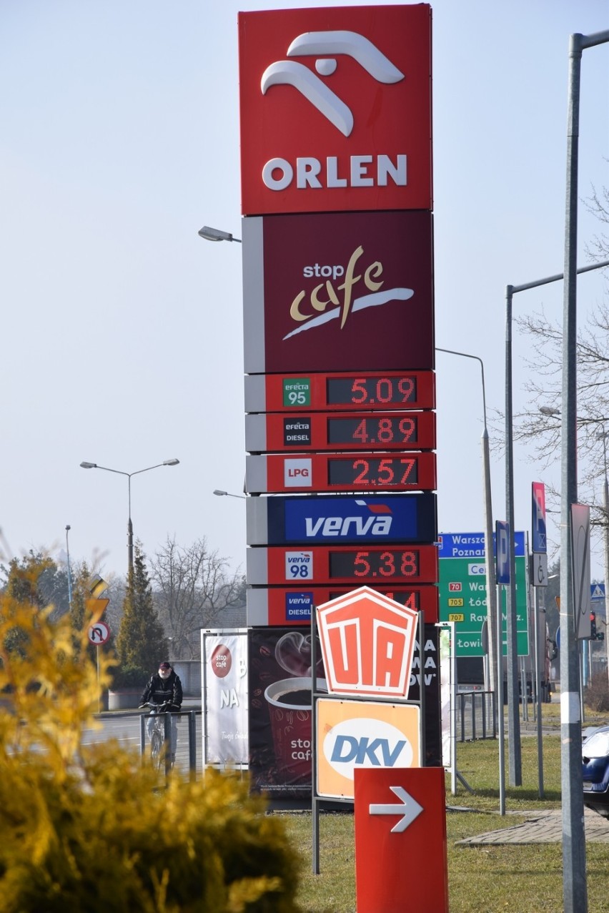 Ceny paliw oszalały. W Skierniewicach za benzynę 95 trzeba zapłacić nawet 5,09 zł