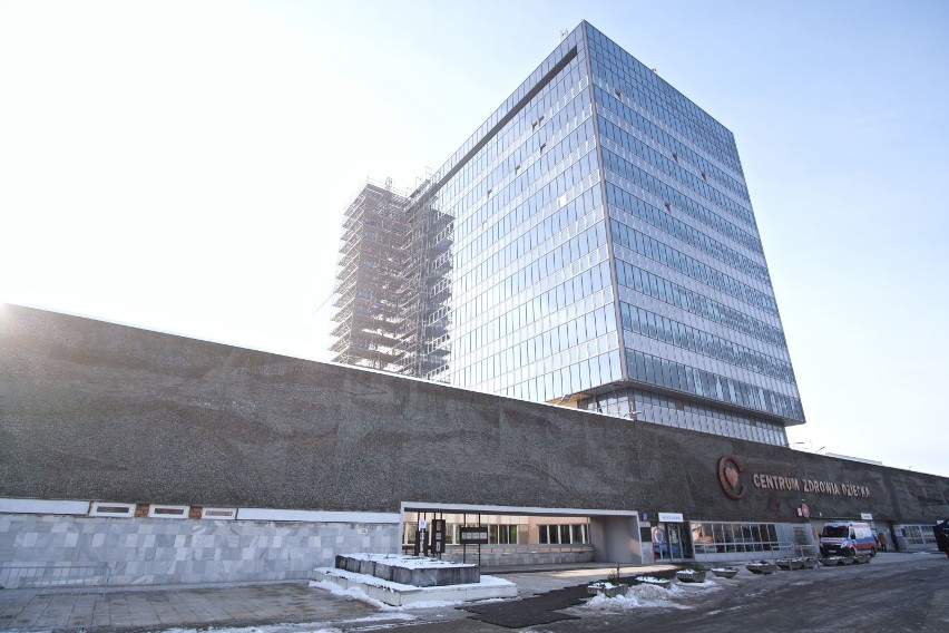 Remont Centrum Zdrowia Dziecka. Ocieplanie budynków pochłonie 64 miliony złotych. Prace za półmetkiem