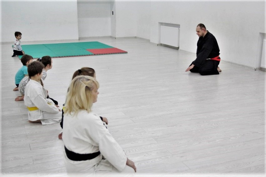 Jastrowie - spotkanie na treningu z Krzysztofem Skwierawskim - mistrzem karate 