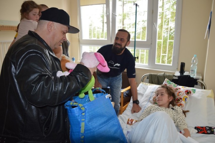 Krzysztof Skiba odwiedził dzieci w szpitalu w Wejherowie [ZDJĘCIA]