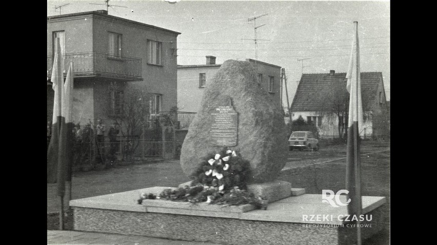 Odsłonięcie obelisku Ignacego Jana Paderewskiego w Obornikach [ARCHIWALNE ZDJĘCIA]