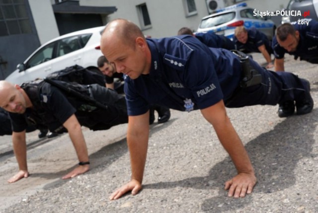 Policjanci z Żor wzięli udział w akcji  #GaszynChallenge