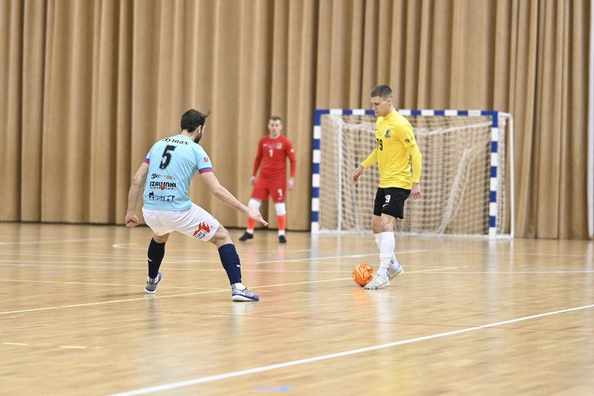 Futsal Świecie (żółte koszulki) zremisował z Futsal Szczecin...