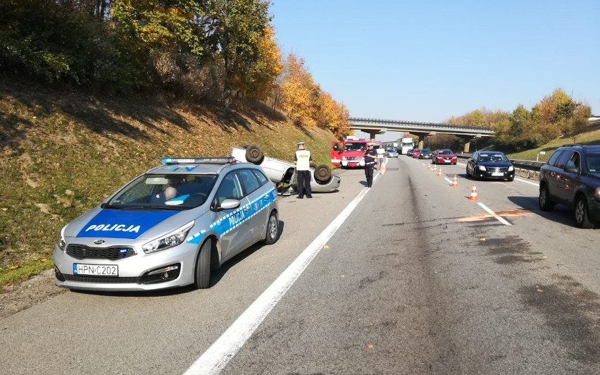Wypadek samochodowy przy autostradzie A1 w stronę Łodzi na wysokości Juszkowa k. Pruszcza Gd. 