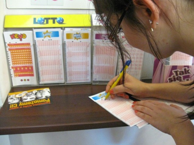 Trzy "szóstki" ostatniej kumulacji Lotto padły w Sopocie, ...