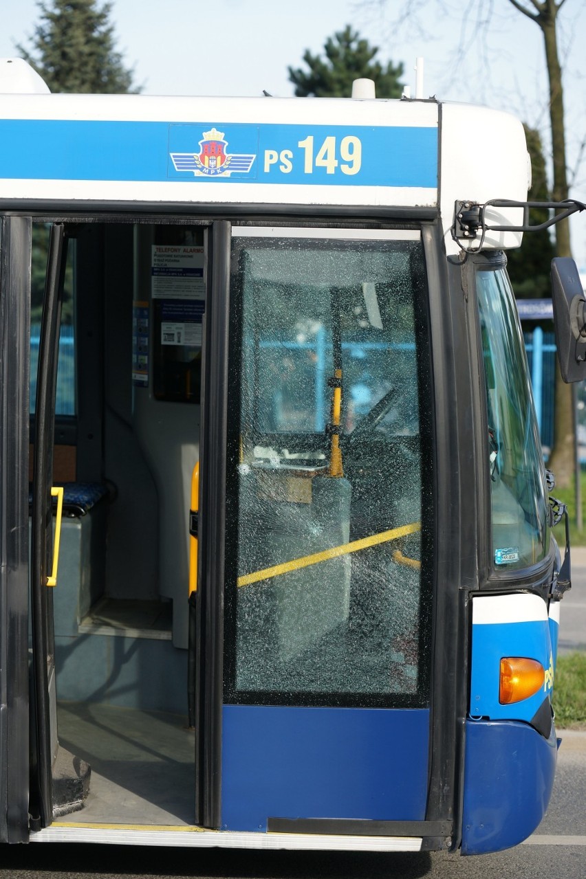 Kraków. Strzelanina w autobusie. Mężczyzna strzelił do pasażera [ZDJĘCIA]
