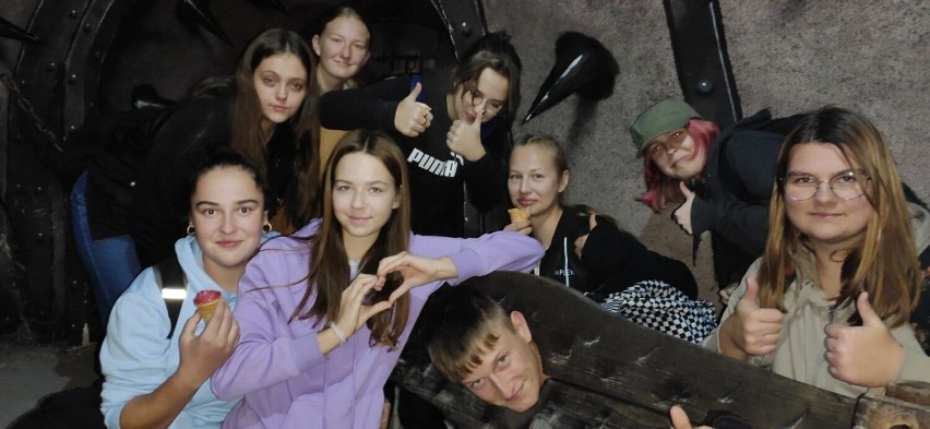 Uczniowie "Ekonomika" ze Stalowej Woli na jesiennej wyprawie w Bieszczady. Zobacz zdjęcia