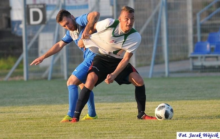 Oskar Pogorzelec z Olimpu Gościno. Wypalony jako bramkarz, sprawdza się jako napastnik