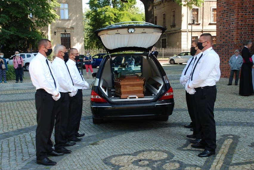 Odbył się pogrzeb księdza kardynała Zenona Grocholewskiego [ZDJĘCIA]