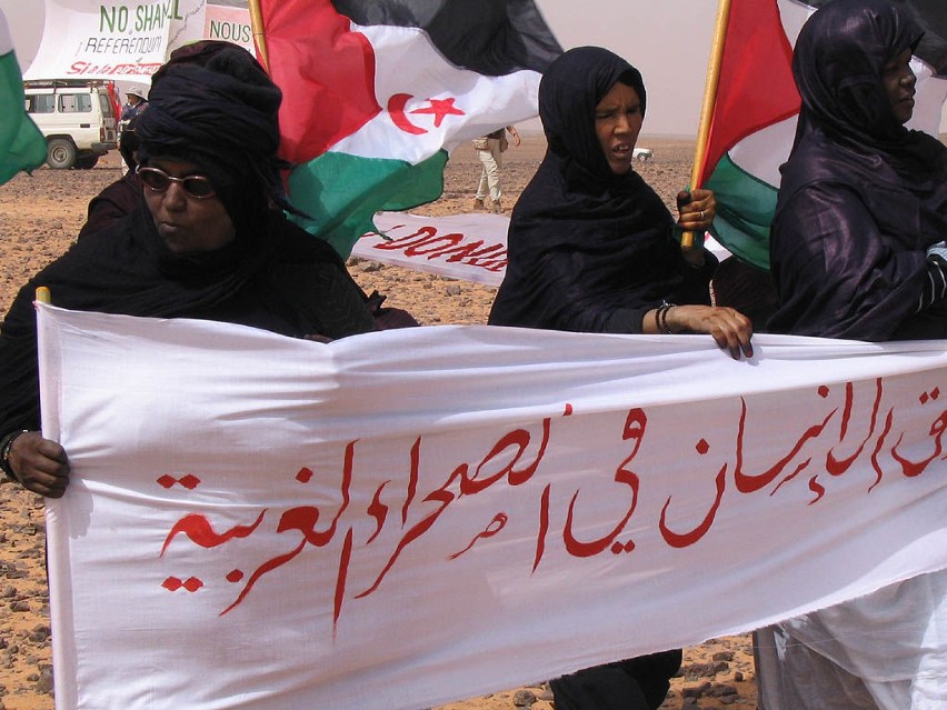 http://commons.wikimedia.org/wiki/File:Sahrawi_women_agains...