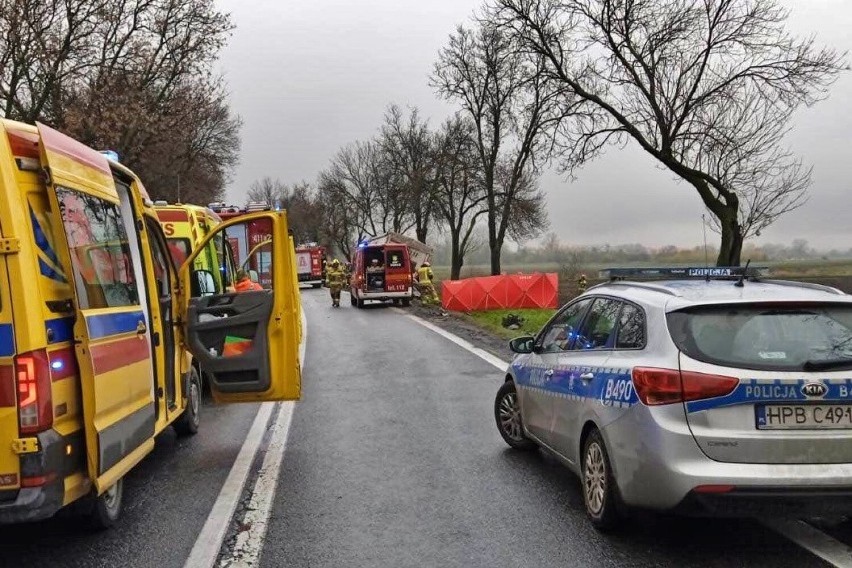 Tragiczny wypadek w Łagiewnikach koło Dzierżoniowa. Zginęły trzy osoby, w tym dziecko!