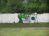 Graffiti ozdobi mur świdnickiego stadionu