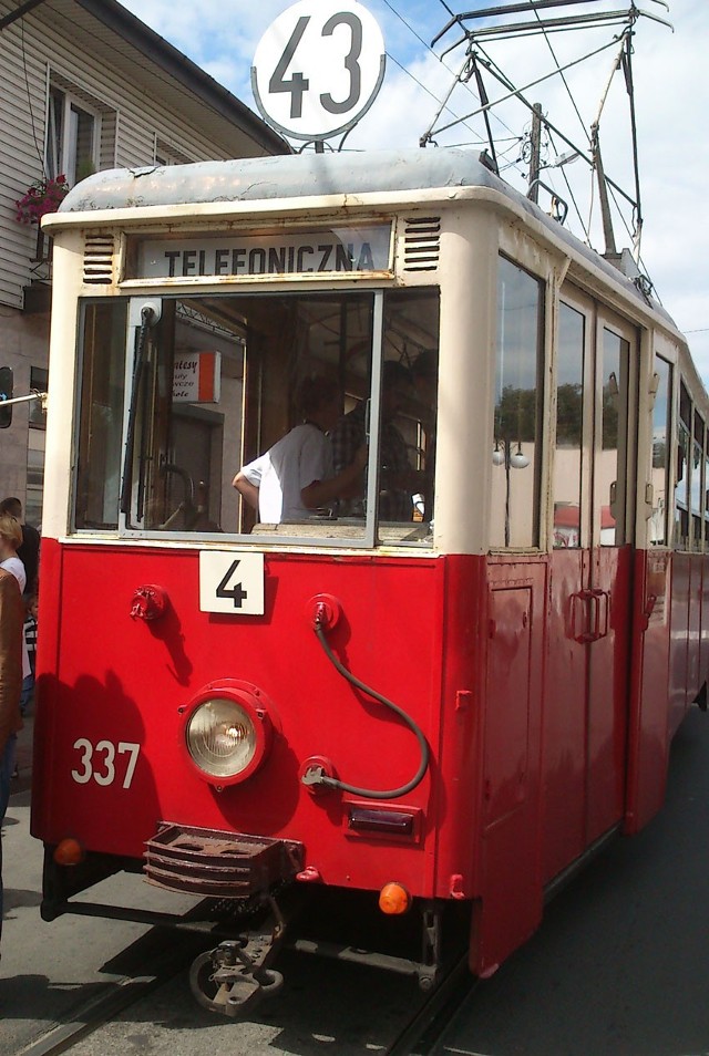 Na wycieczkę turystycznym tramwajem 5N