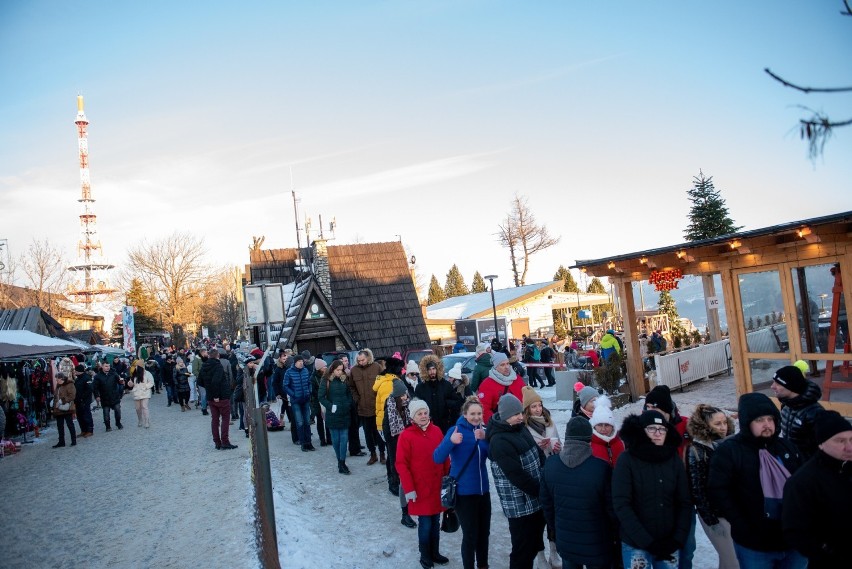 Zakopane. Gubałówka jak Marszałkowska w godzinach szczytu. Kolejka do kolejki nie tylko na Kasprowy Wierch