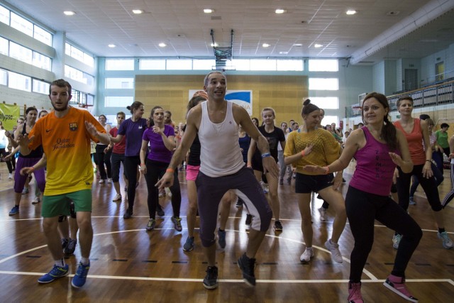 Warszawski maraton fitness. Setki osób ćwiczyły na Polnej [FOTO]