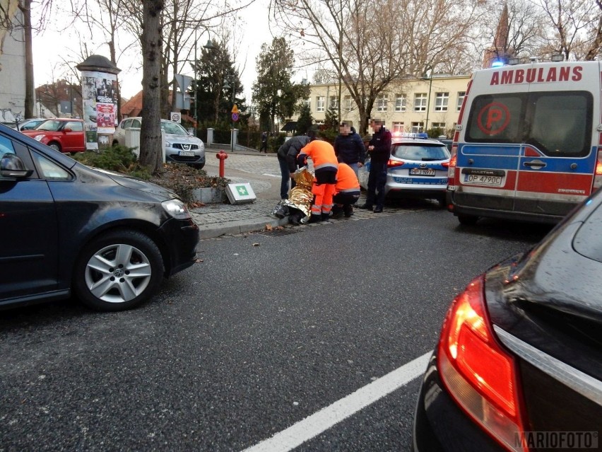 58-letnia kobieta wtargnęła na jezdnię na skrzyżowaniu ulic...