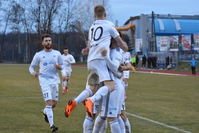 Piłkarze Mieszka pokonali Unię w Swarzędzu i awansowali do półfinału regionalnego Pucharu Polski