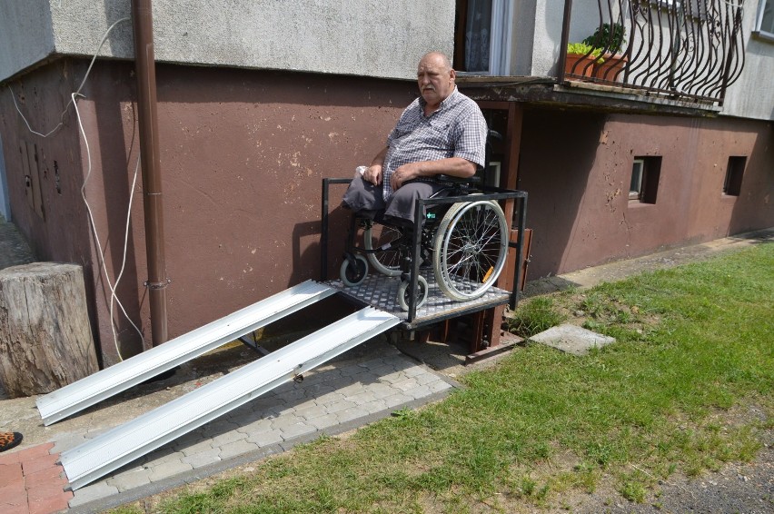 Niepełnosprawny z Trzebielina nie dostanie dofinansowania windy. Przepisy są nieludzkie (zdjęcia+wideo)