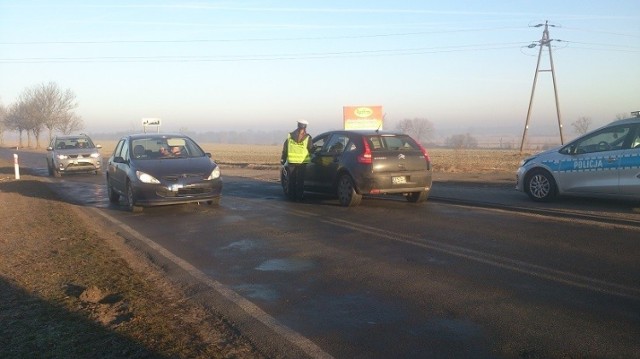 Policja skontrolowała ponad 100 kierowców.